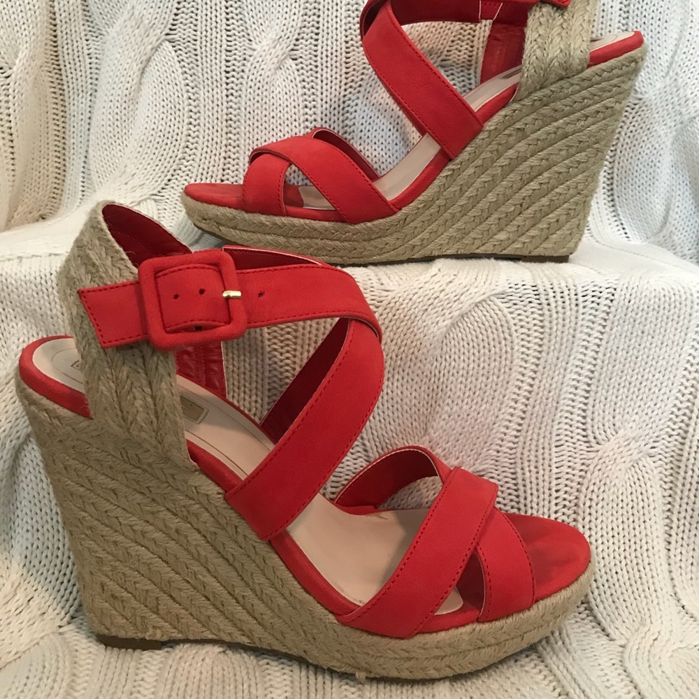 Jessica Simpson coral wedges